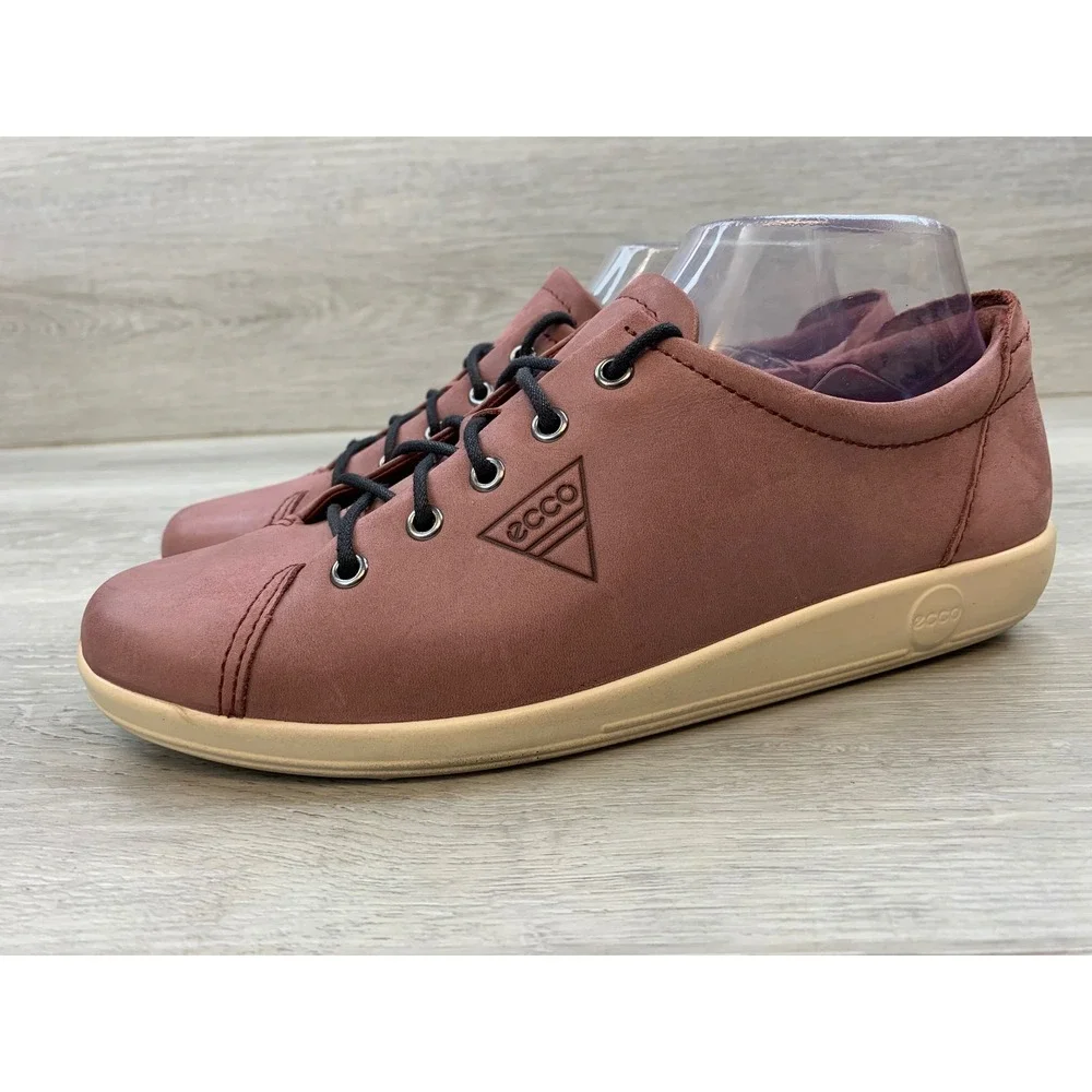 ECCO Soft Women's Red  Leather Low Top Sneakers 39 US 8-8.5 Comfort Shoes